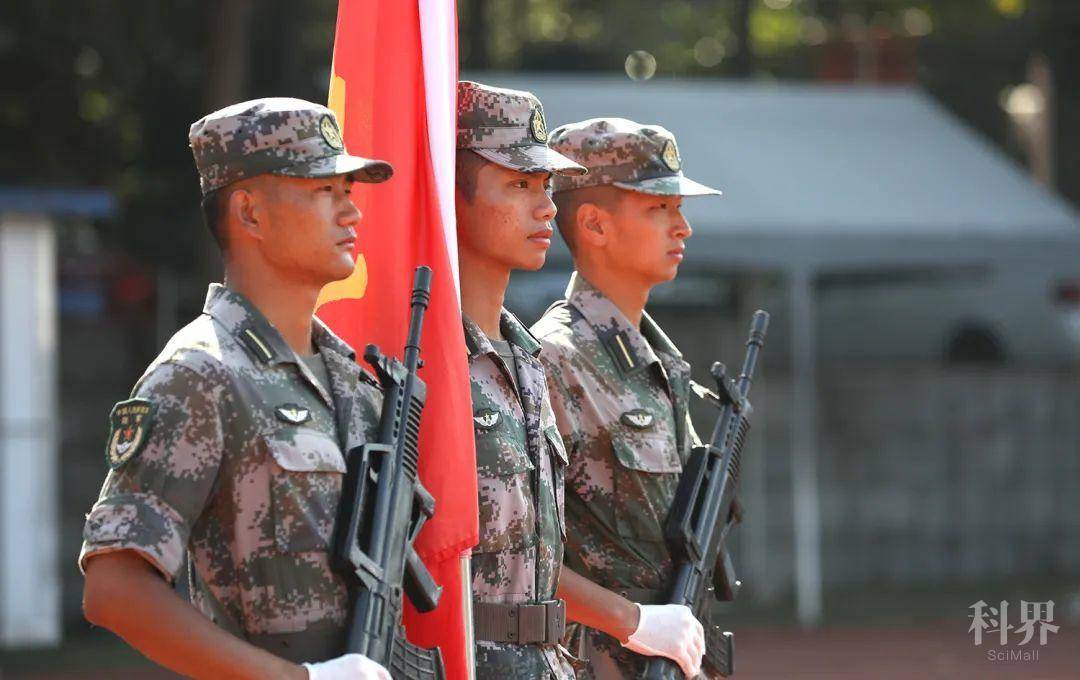 "江苏大学,请你检阅!