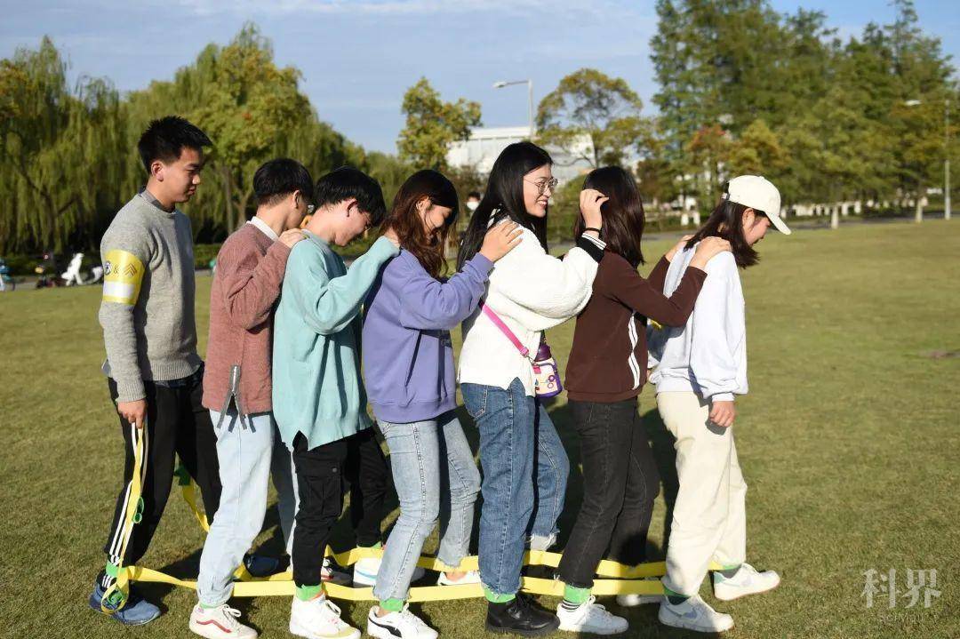 理学院与社会学院成功举办"波澜社会,壮阔理学"主题研究生新生素质