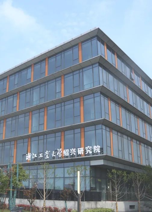 活动     欢迎扫码关注我们         地址:绍兴市越城区洋泾湖科创园