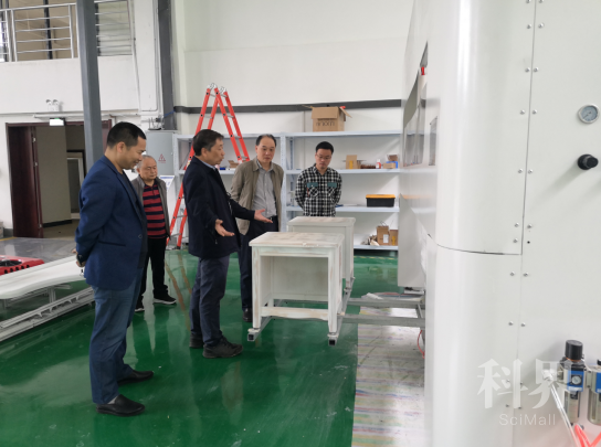 邵阳市科技局段邵宁局长、谢跃斌副局长等一行人莅临研究院考察调研