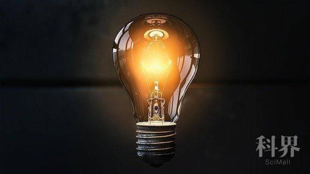 一个灯泡让物理圈炸锅！国内外科普大神发起论战，千万粉大佬翻车