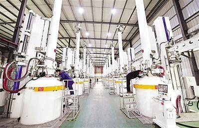 <p>　　随着创新发展动能进一步增强，科技成果转化持续加快，新材料产业将为我区经济社会发展贡献更大力量。</p>