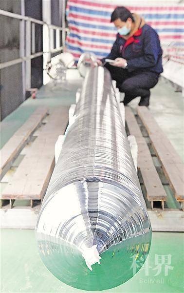 <p>　　⑤目前，我区已经建成全球最大单晶硅棒及切片生产基地，单晶硅棒产能41GW。</p>