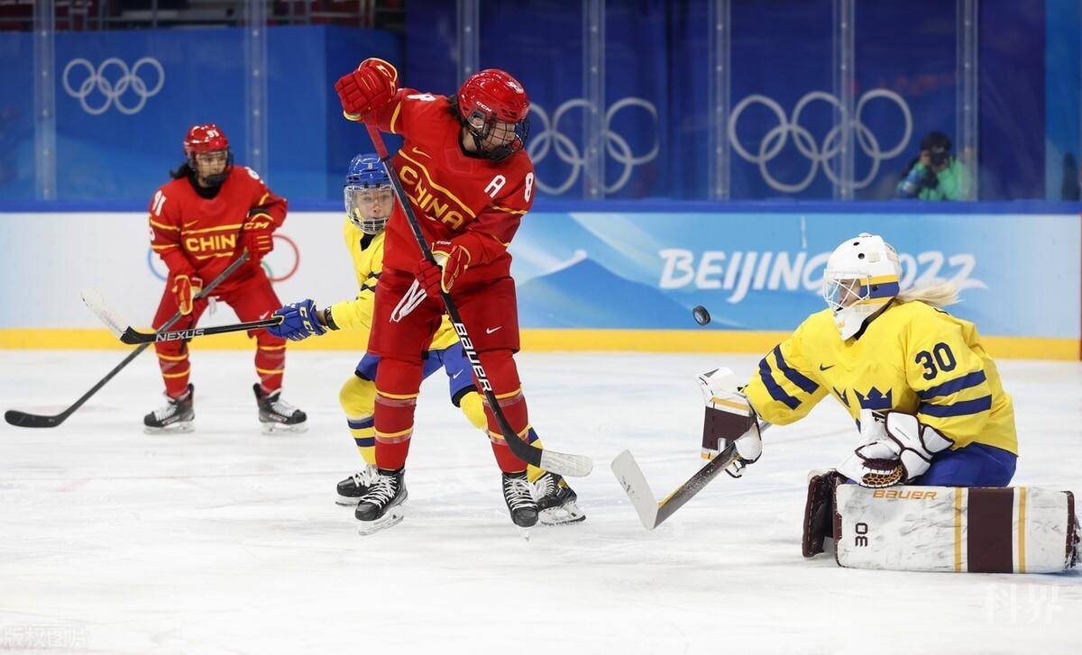 中国女冰率先进球遭逆转，1比2不敌瑞典无法直接晋级