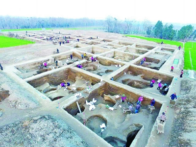 2016年12月航拍的河南新砦遗址考古发掘现场。新华社发.jpg