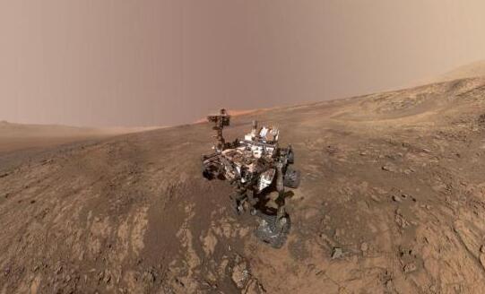 “好奇”号火星探测器在火星维拉鲁宾岭的“自拍照”。.jpg