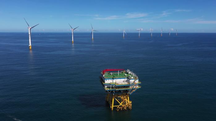 国内首个百万千瓦级海上风电场诞生.jpg