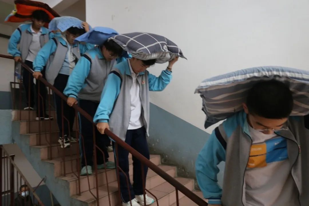 汶上县圣泽中学开展防灾减灾演练 学术资讯 - 科技工作者之家