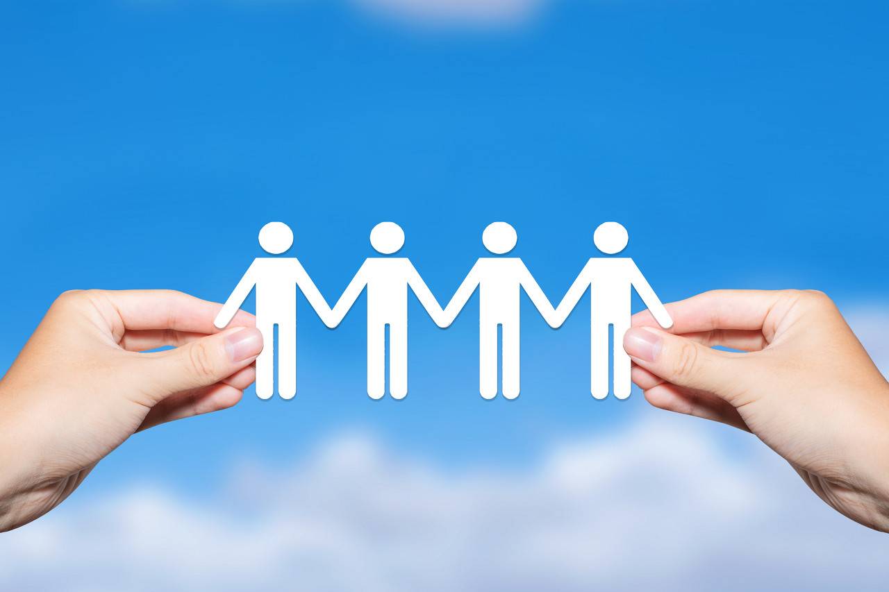 团结才能胜利，奋斗才会成功