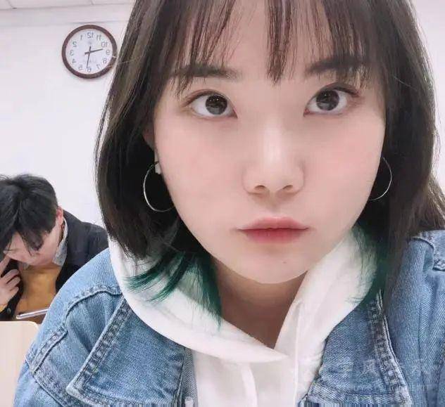 王思婷,你爬电线杆的照片刷屏了! - 风启学林主题社区