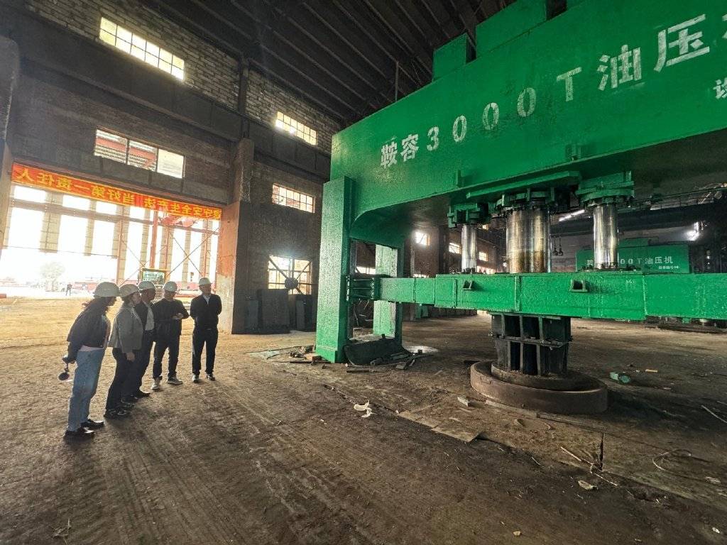 https://r.sinaimg.cn/large/article/a88b4c7430bdeddfdd09687225a526a8