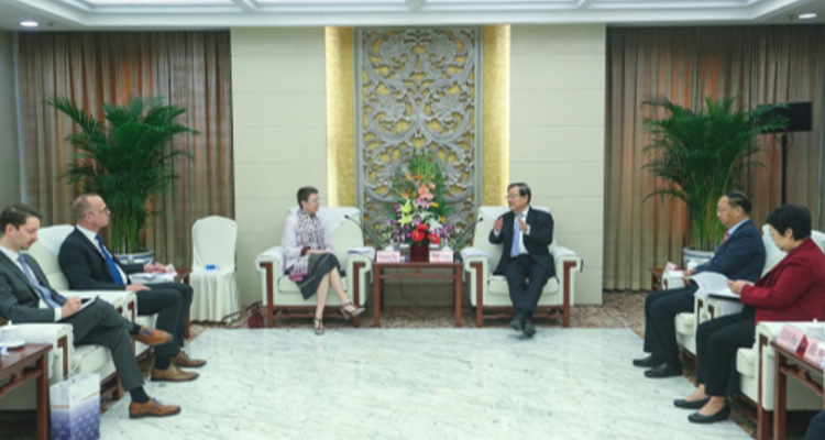 万钢与德国驻华大使举行会晤