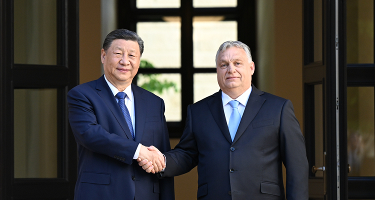 习近平同匈牙利总理欧尔班举行会谈