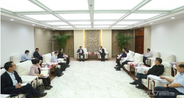 张玉卓会见国家标准化管理委员会主任田世宏一行