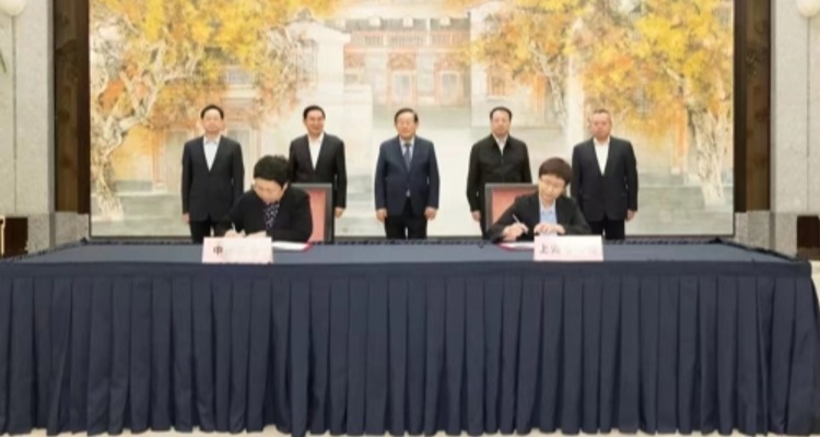 中国科协与上海市人民政府签署全面战略合作协议