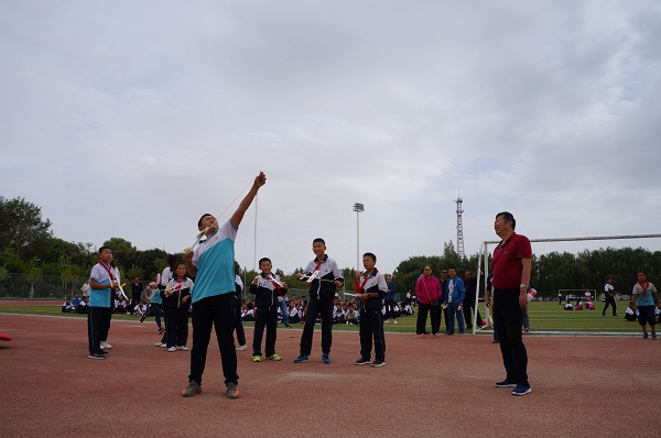十一师2017年全国科普日活动在五团沙河镇中学举行 (8)
