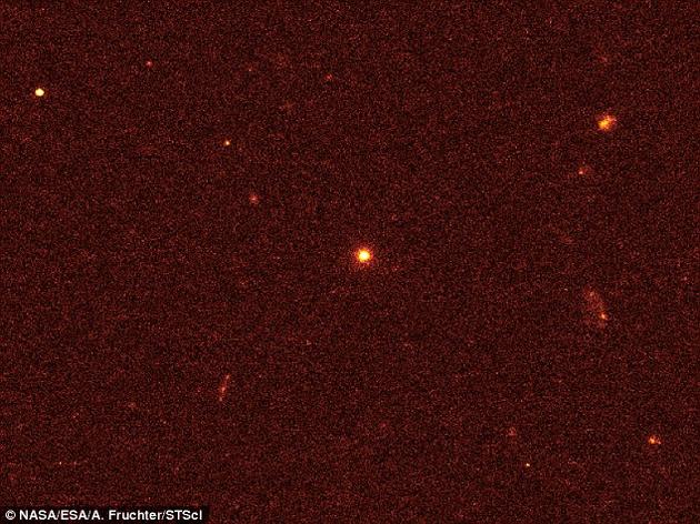 超大质量黑洞Swift J1644+57位于天龙座的一个小型星系中央，距地球约38亿光年，首次发现于2011年。