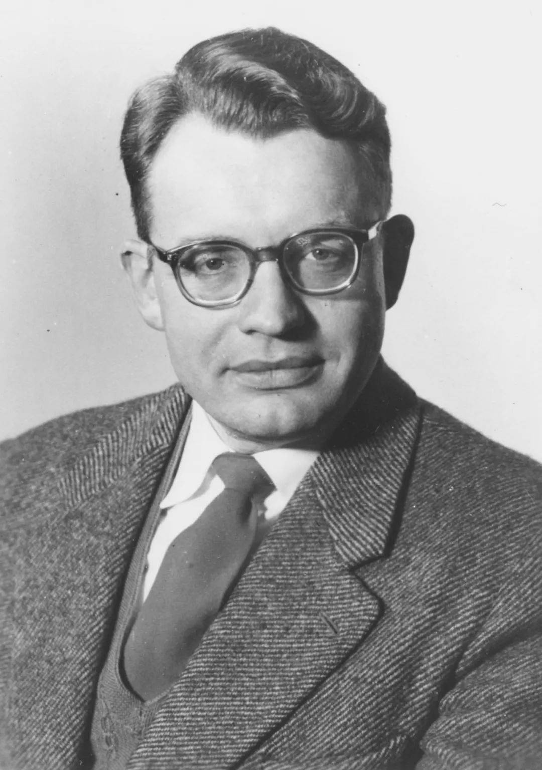 nature:颠覆教科书,华人科学家实现声子真空传热!