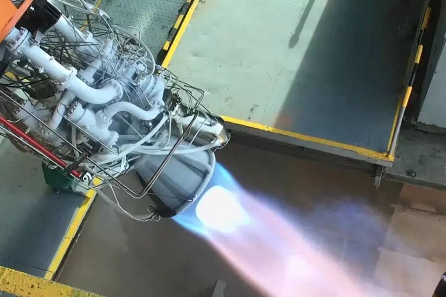 液态火箭发动机图片