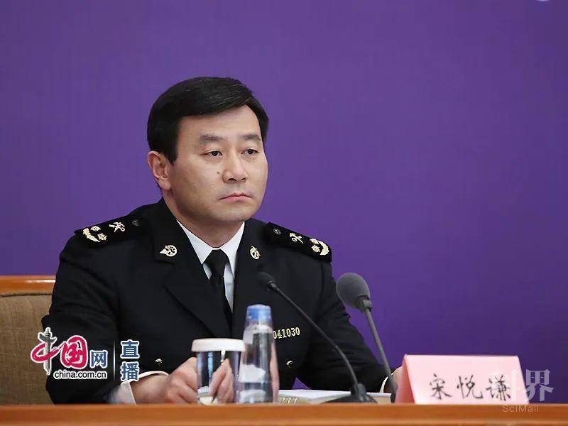 海关总署卫生检疫司副司长宋悦谦介绍,海关对所有入境旅客全部实施