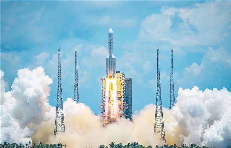 7月23日12时41分,在文昌航天发射场,长征五号遥四运载火箭搭载"天问